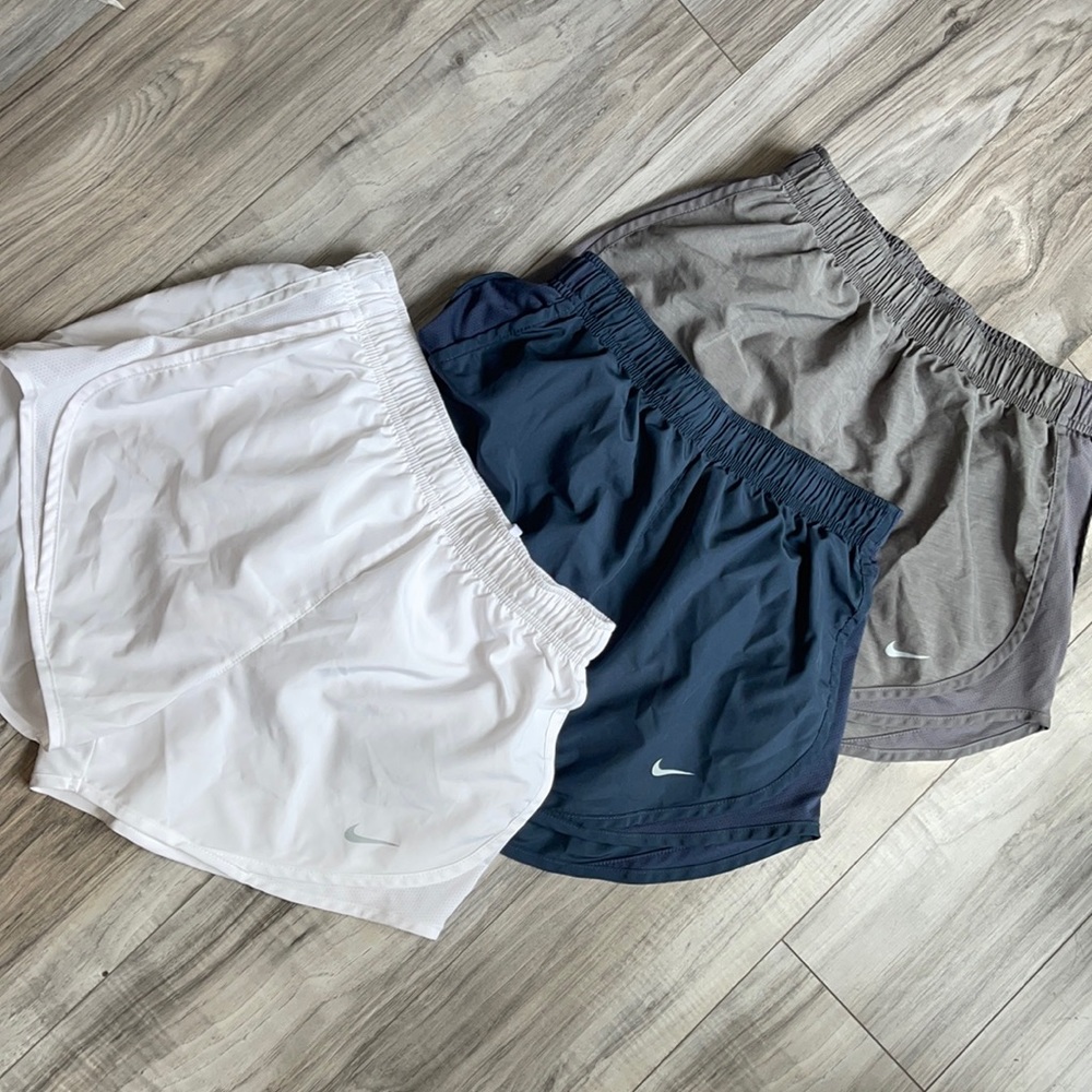Nike Tempo High Waisted Shorts. 3 Pair. Women Small.